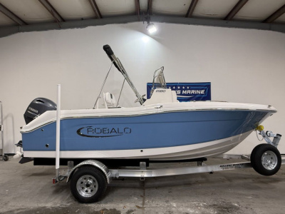 2026 Robalo Center Console