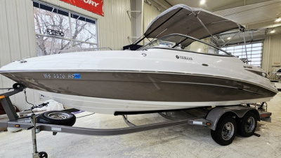2009 Yamaha 232 Limited