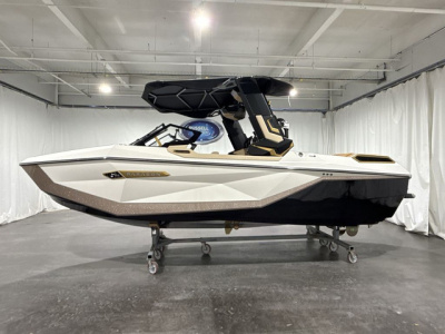 2025 Nautique Paragon