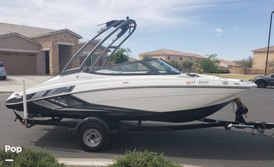 2018 Yamaha AR 195