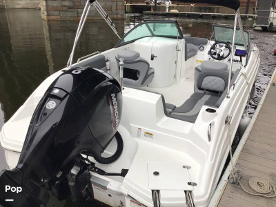 2025 Nautic Star 223 DC