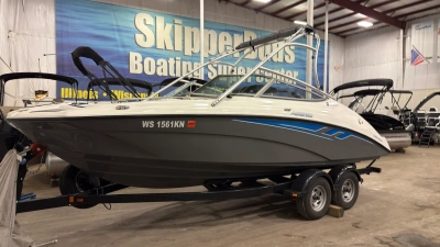 2015 Yamaha AR210