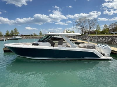 2024 Tiara 38LS