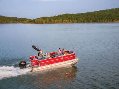 2026 Sun Tracker Party Barge® 18 DLX