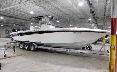 2005 Fountain 34 Center Console