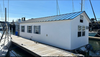 2010 Catamaran Cruisers Aqua Lodge 42