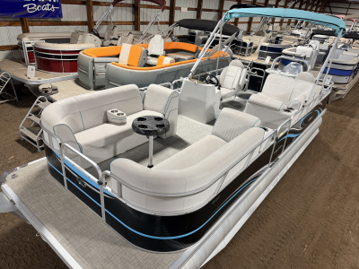 2019 Qwest 822 Fish & Cruise Tritoon & 150HP Honda 4Stroke - $39,995