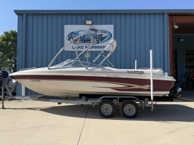 1999 Glastron GS225