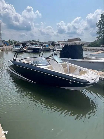 2015 Scarab 255 HO Platinum