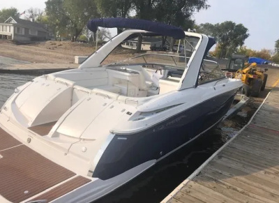 2011 Regal 3350 Cuddy