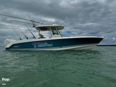 2017 Boston Whaler 330 Outrage