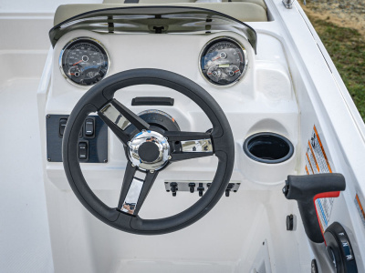 2022 Hurricane SunDeck Sport 185 OB