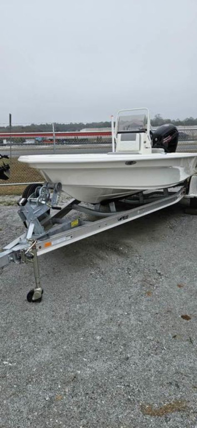 2026 Mako M18CC 26