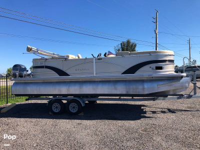 2019 Sylvan Mirage 8522 LE