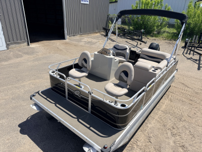 2013 Qwest 7516 Adventure & 40HP Mercury 4Stroke - $16,995