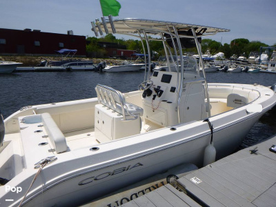 2022 Cobia 237 CC