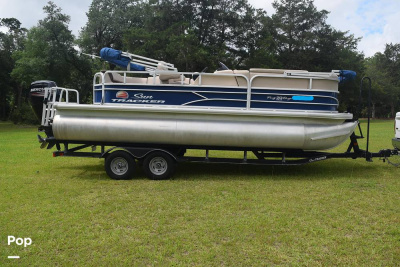 2018 Sun Tracker Party Barge 20 DLX