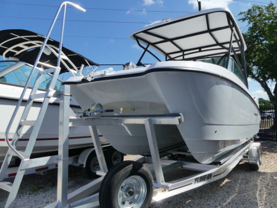 2026 Twin Vee 240 DC-GFX