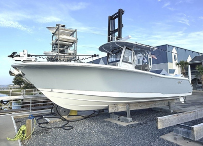 2026 Sea Hunt Gamefish 30 Coffin Box