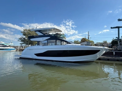 2026 Cruisers 57 FLY