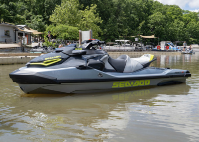 2024 Sea Doo RXT®-X® 325 Ice Metal/MantaGreen