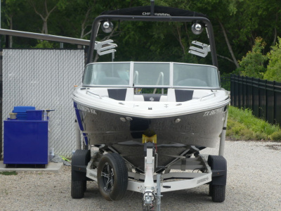 2021 Chaparral 23 Surf
