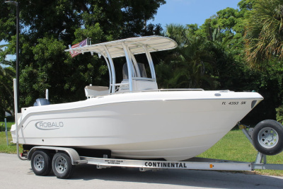 2019 Robalo R222
