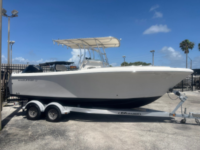 2022 Sailfish 242 CC