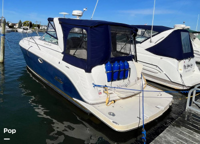 2005 Rinker 320 Fiesta Vee