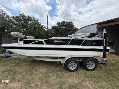 2022 Hurricane FunDeck 198