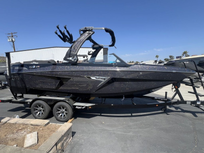 2025 Tige RZX