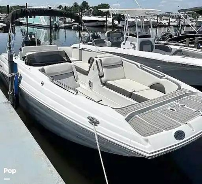 2024 Crownline E230XS