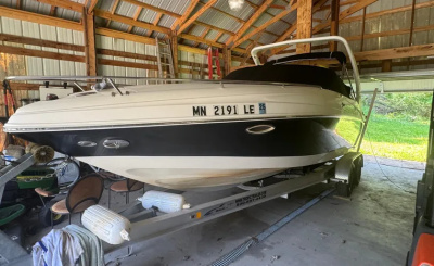 2008 Rinker 262 Captiva Cuddy