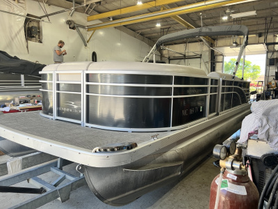 2016 Bennington 2275 GCW