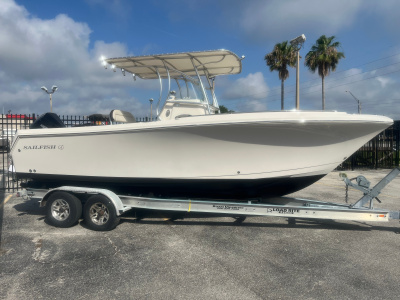 2022 Sailfish 242 CC
