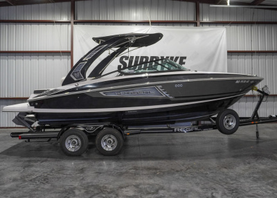 2016 Regal 2300 RX Surf