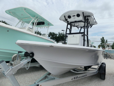 2027 Sea Pro 210 BAY SERIES