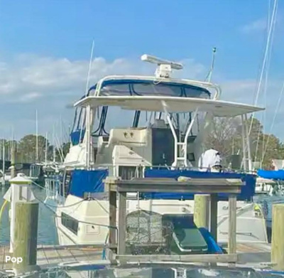 1992 Carver 36 Aft Cabin
