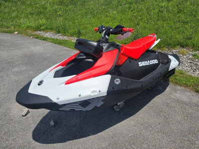 2026 Sea Doo Spark Trixx 3UP 90 w/ Sound