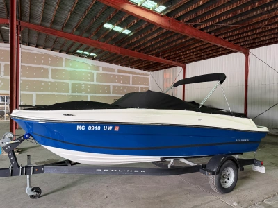 2023 Bayliner VR4 Bowrider