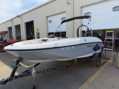 2020 Bayliner e16