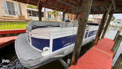 2013 JC Tritoon Neptune 23