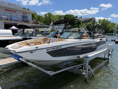 2024 Mastercraft XT Series