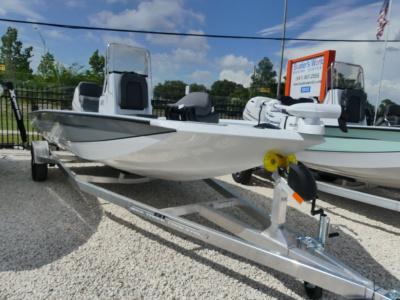 2027 Xpress HYPER-LIFT H20 BAY