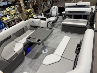 2026 Princecraft Vectra 21 RL Swingback Dinette Pontoon & Mercury 4-Stroke EFI