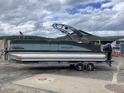 2026 Avalon Catalina 2585 Versatile Rear Bench