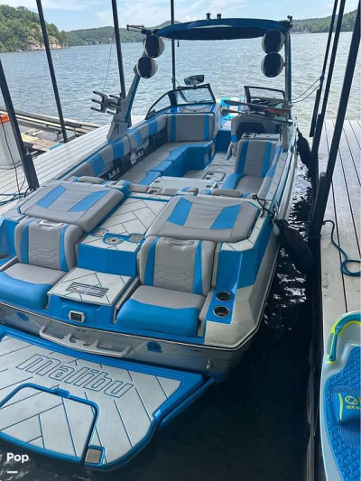 2022 Malibu 25 LSV