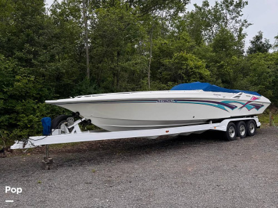 1997 Fountain Lightning 35