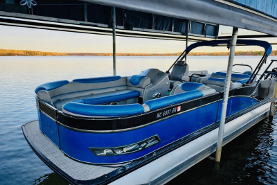 2020 Avalon 2585 Catalina Versatile Rear Bench