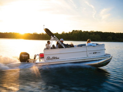 2026 Sun Tracker Party Barge